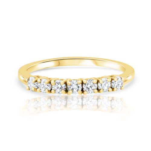 טבעת זהב משובצת 7 יהלומים לבנים
