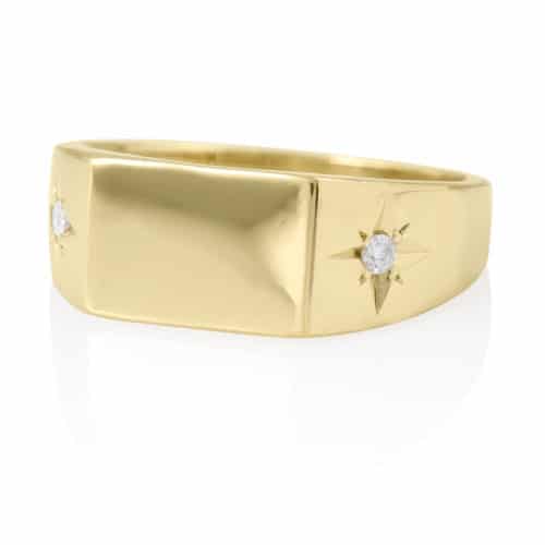 טבעת חותם מלבנית עם יהלומים בצדדים