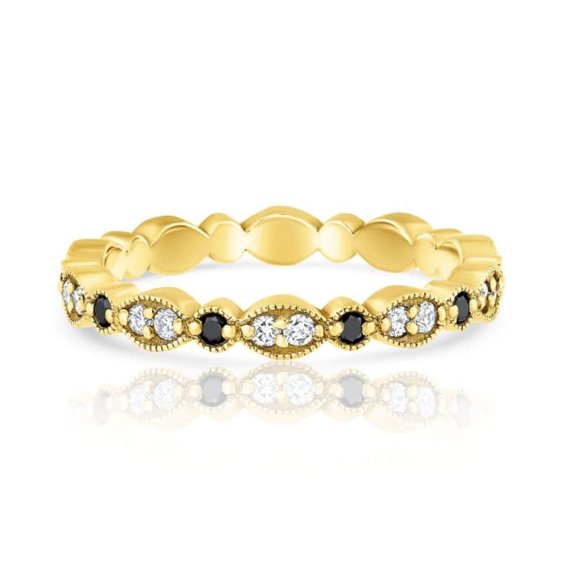 טבעת עלים בעיצוב אישי משובצת יהלומים לבנים