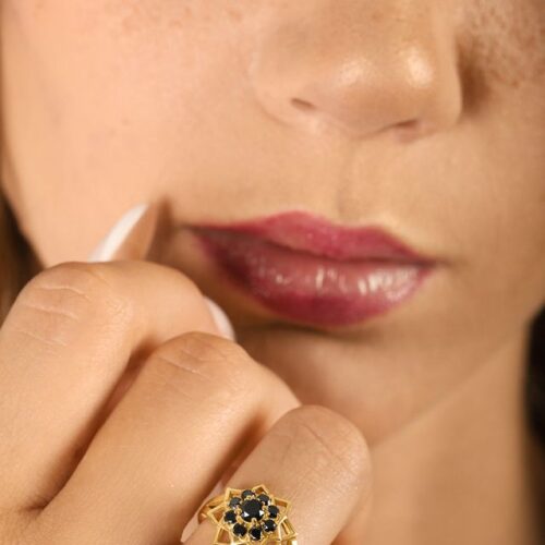 טבעת פרח משולשים