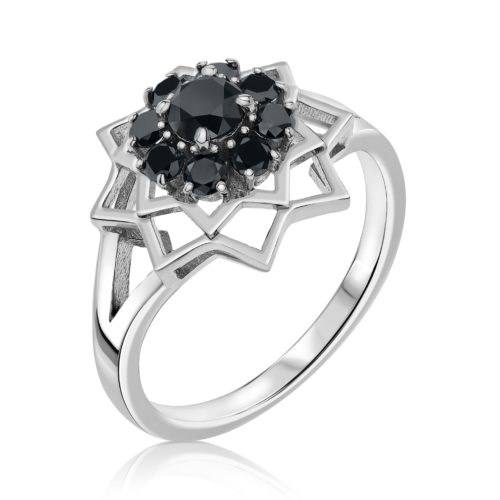 טבעת פרח משולשים משובצת יהלומים שחורים