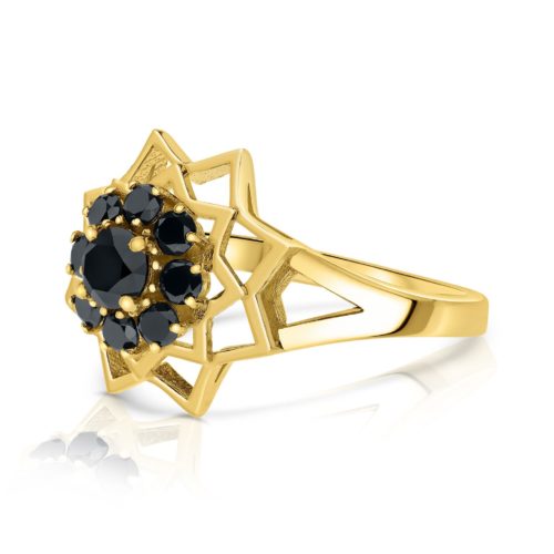 טבעת פרח משולשים משובצת יהלומים שחורים