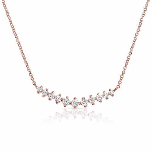 שרשרת V מיוחדת משובצת יהלומים לבנים