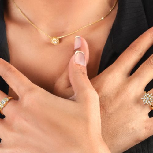 טבעת ארנדל משובצת יהלומים לבנים