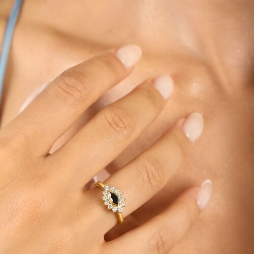 טבעת עין יהלום מרקיזה שחור ויהלומים לבנים מסביב