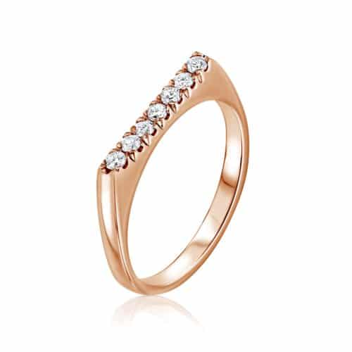 טבעת שורה לזרת משובצת יהלומים לבנים