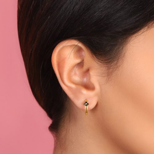 עגילי חישוק צמודים פרח יהלומים שחורים