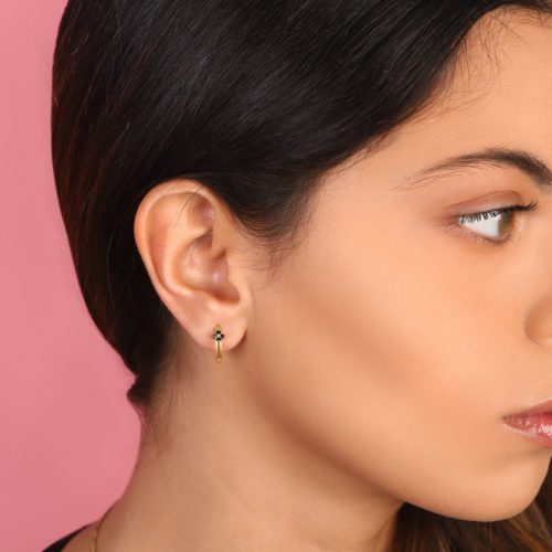 עגילי חישוק צמודים פרח יהלומים שחורים