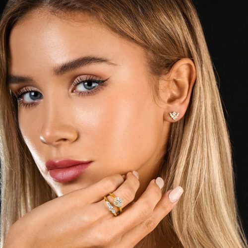 עגילי מניפת משולש צמוד משובצים יהלומים לבנים