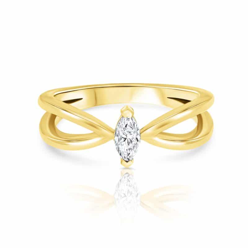 טבעת v פתוחה עם יהלום מרקיזה לבן