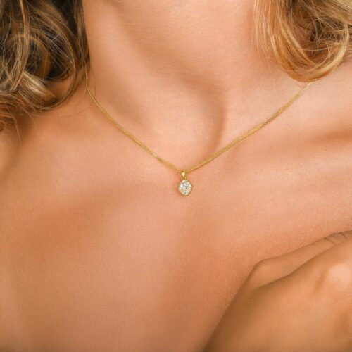 שרשרת וינטאג׳ עדינה עם יהלום מרכזי בחיתוך אובל