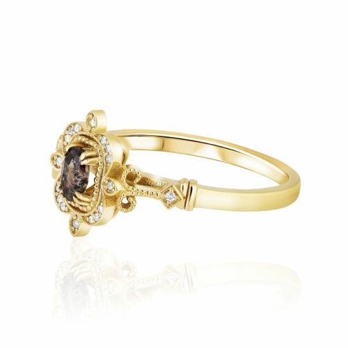 טבעת וינטאג׳ יהלום מרכזי אפור בחיתוך אובל ויהלומים לבנים מסביב2