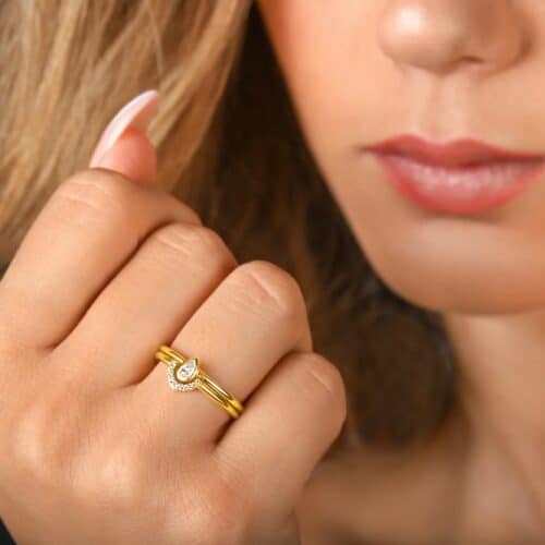 סט טבעות יהלומים לבנים עם יהלום טיפה לבן