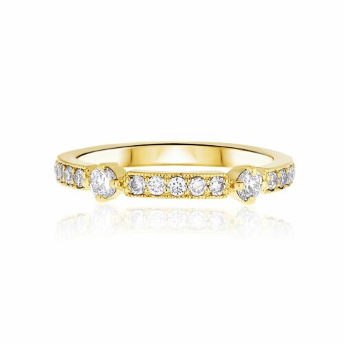 טבעת וינטאג׳ עגולה משובצת יהלומים לבנים