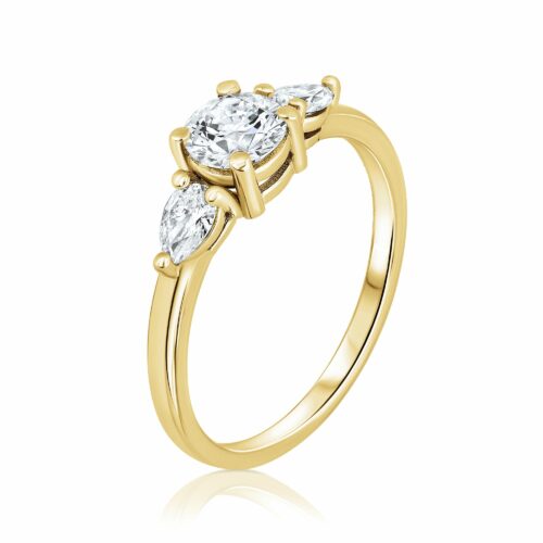 טבעת 3 סטון מושלמת עם יהלומי טיפה בצדדים - יהלומי מעבדה