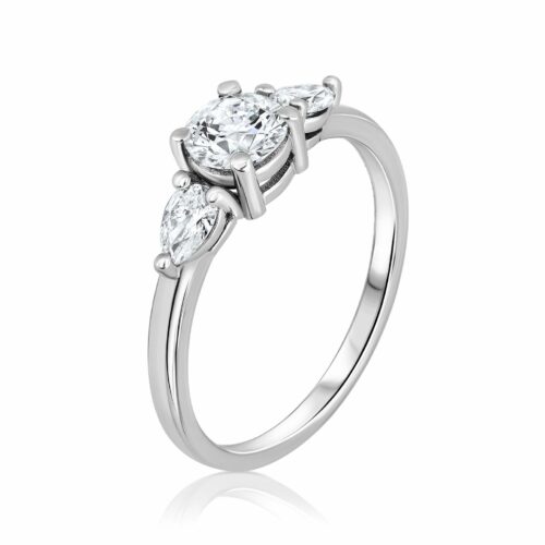 טבעת 3 סטון מושלמת עם יהלומי טיפה בצדדים - יהלומי מעבדה