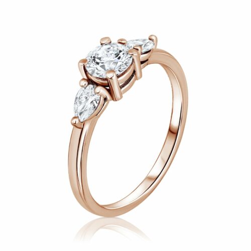 טבעת 3 סטון מושלמת עם יהלומי טיפה בצדדים - יהלומי מעבדה