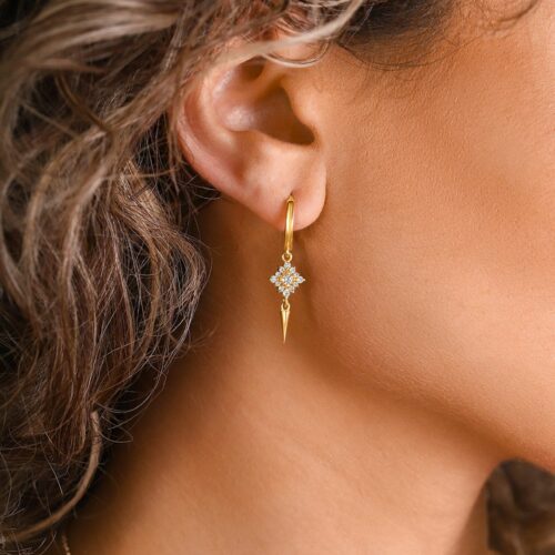 עגיל תליון כפול פרח יהלום לבן ויהלומים לבנים מסביב עם קונוס תלוי