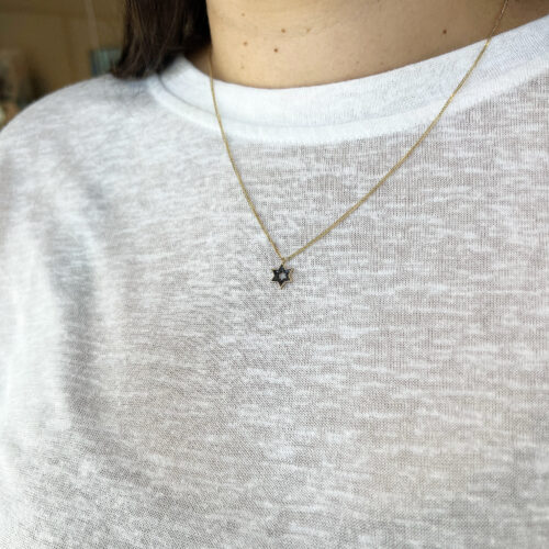 שרשרת מגן דוד מיוחדת עם יהלומים שחורים