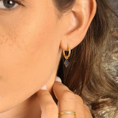 עגילי חישוק עם תליון מעוין מפוצץ יהלומים שחורים