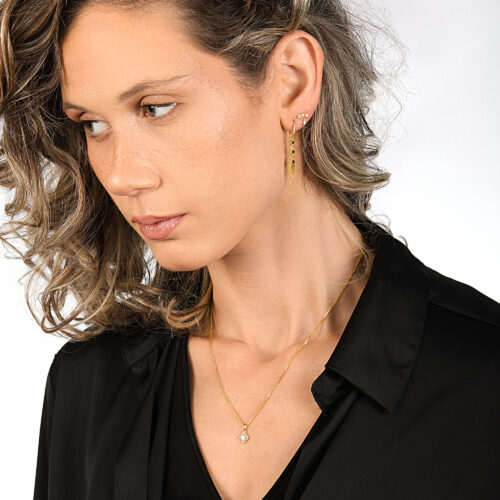 שרשרת יהלום במסגרת וינטאג׳ עדינה עם 4 יהלומים קטנים בצדדים