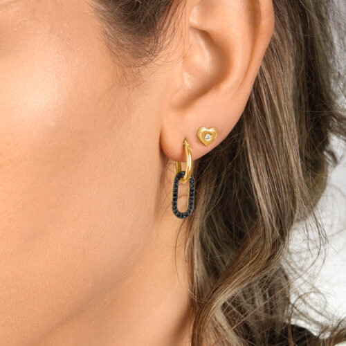 עגיל חישוק עם תליון אליפסה משובץ יהלומים שחורים