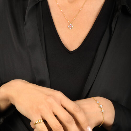 טבעת חותם עדינה עם לב כפול משובץ יהלום לבן