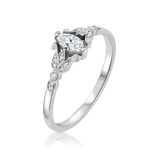 טבעת וינטאג׳ של נסיכות משובצת יהלום לבן בחיתוך מרקיזה מושלם