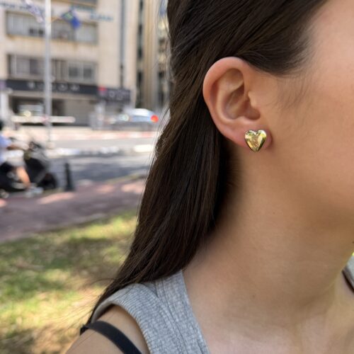 עגילי לב תלת מימדי צמודים - זהב 14 קארט צהוב