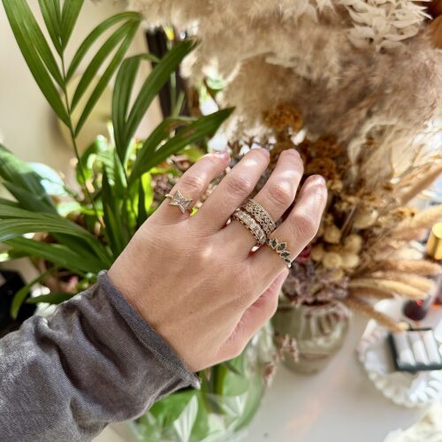 טבעת פפיון יהלומים נדירה של שני קוגמן