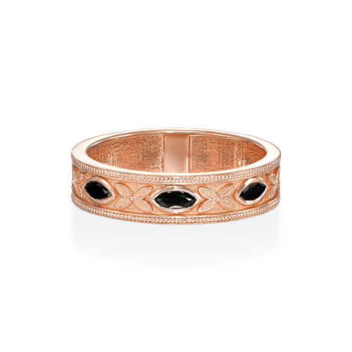 טבעת עגולה רחבה עם 3 יהלומי מרקיזה שחורים עם הבלטות פרחים