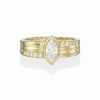 טבעת יהלום מרקיזה על טבעת זהב עבה 3 שורות משובצות יהלומים בצורה לא סימטרית מושלמת