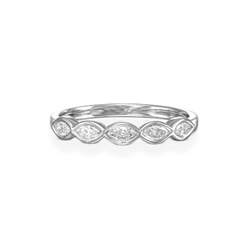 טבעת 5 יהלומי לבנים מרקיזה במסגרת זהב עדינה